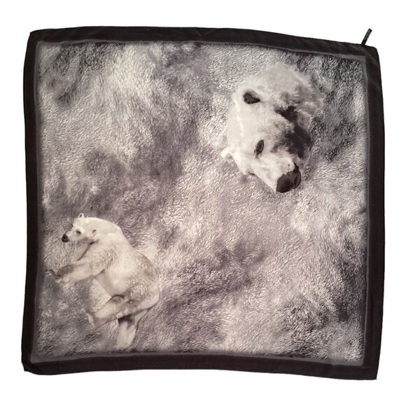 Amazing Gray Polar Bear Print Silk Scarf Made In Italy 34"-32" EX COND - Picture 1 of 9
